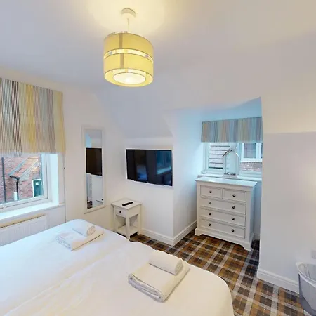 Bayside At The Bay Filey, Sleeps 10 In 4 Bedrooms, Pet-free *