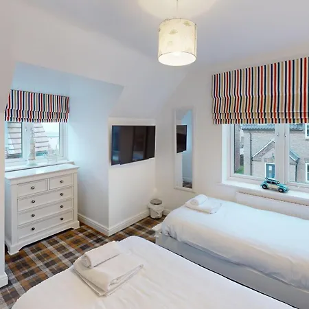 別荘 Bayside At The Bay Filey, Sleeps 10 In 4 Bedrooms, Pet-free