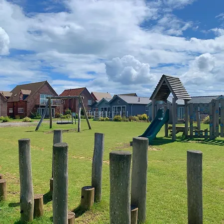 別荘 Bayside At The Bay Filey, Sleeps 10 In 4 Bedrooms, Pet-free *