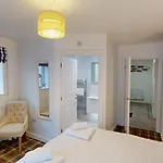 Bayside At The Bay Filey, Sleeps 10 In 4 Bedrooms, Pet-free Filey