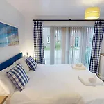 Holiday home Bayside At The Bay Filey, Sleeps 10 In 4 Bedrooms, Pet-free Filey