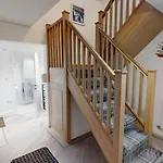 Bayside At The Bay Filey, Sleeps 10 In 4 Bedrooms, Pet-free Holiday home *