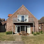 Bayside At The Bay Filey, Sleeps 10 In 4 Bedrooms, Pet-free Holiday home