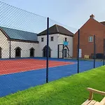 Bayside At The Bay Filey, Sleeps 10 In 4 Bedrooms, Pet-free Holiday home Filey
