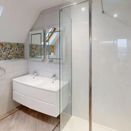 Bayside At The Bay Filey, Sleeps 10 In 4 Bedrooms, Pet-free 펜션