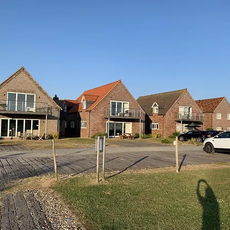 펜션 Bayside At The Bay Filey, Sleeps 10 In 4 Bedrooms, Pet-free *