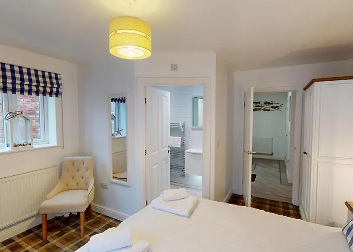 Bayside At The Bay Filey, Sleeps 10 In 4 Bedrooms, Pet-free Filey