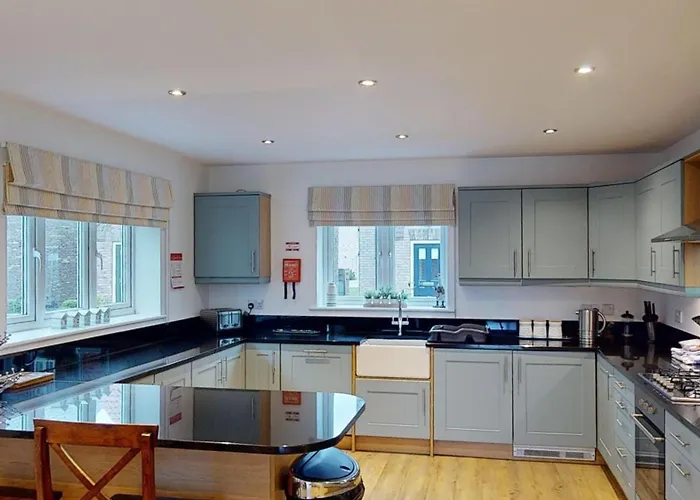 Bayside At The Bay Filey, Sleeps 10 In 4 Bedrooms, Pet-free *