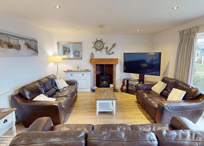 Bayside At The Bay Filey, Sleeps 10 In 4 Bedrooms, Pet-free